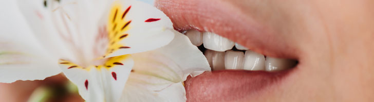 Татуаж губ в технике Натюрель