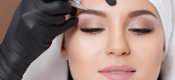 Татуаж бровей